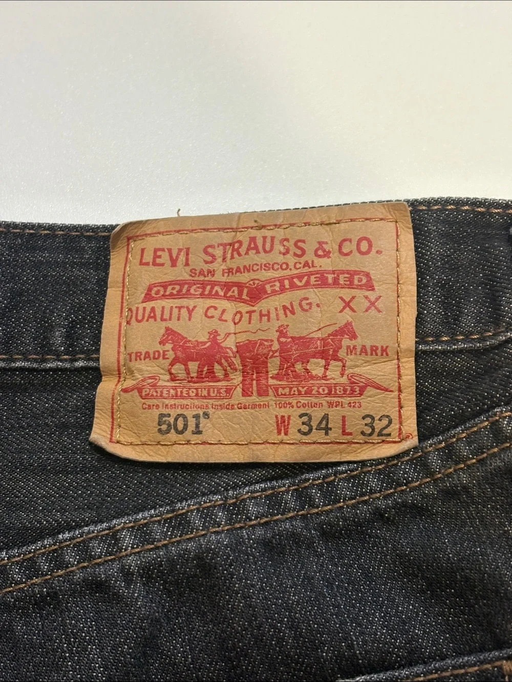 Levi's 501 Men's Straight Leg Botton-Fly